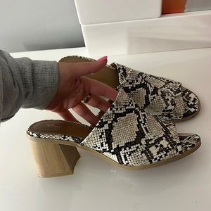 Snakeskin wedges